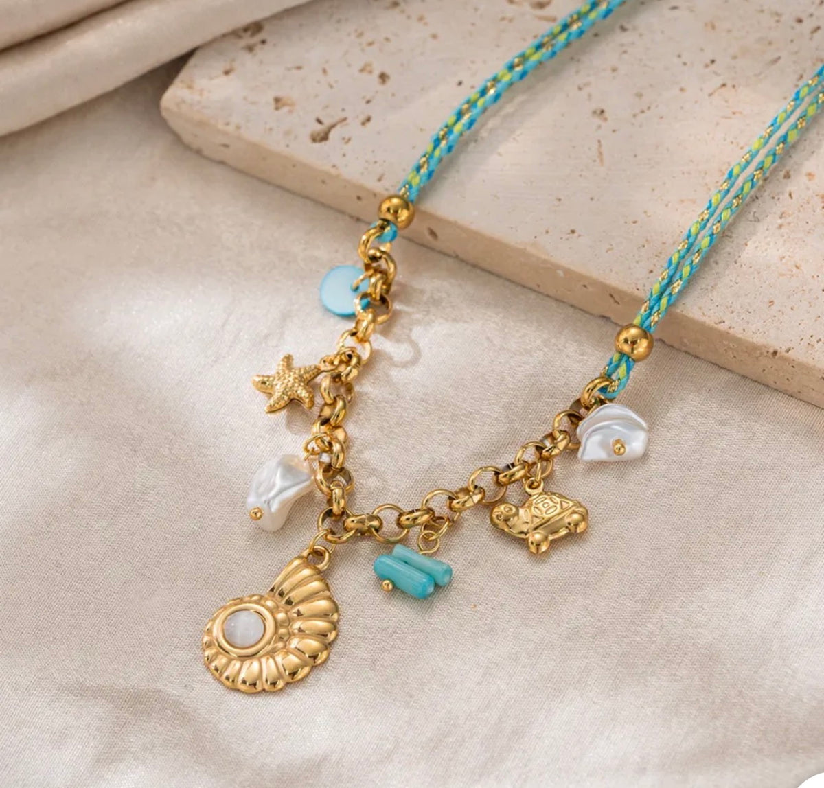COLLIER KAYLA